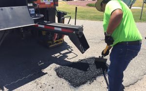 pothole fix FP5 Flameless Pothole Patcher